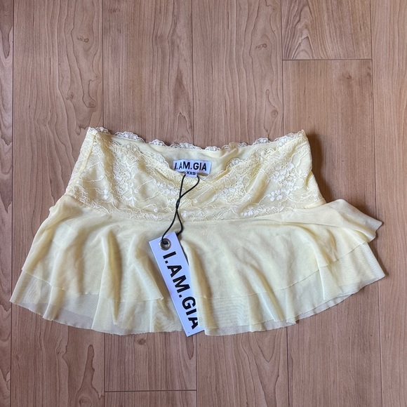 I.AM.GIA Dresses & Skirts - I.AM.GIA Pale Yellow Lace & Mesh Ruffle Mini Skirt